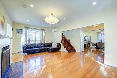 3520 159th St, Flushing, NY 11358 - photo 5