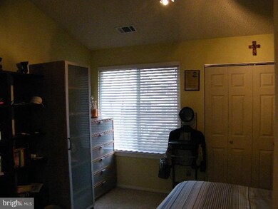 11715 Summerchase Cir unit E, Reston, VA 20194 - photo 5