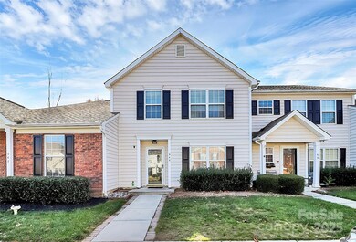 949 Heritage Pkwy, Fort Mill, SC 29715 - photo 2