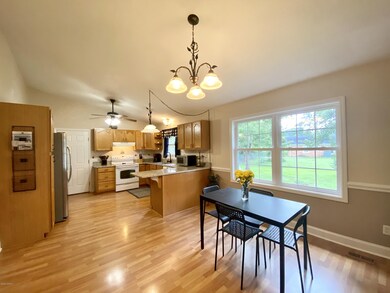 103 Linda Loop, Jacksonville, NC 28546 - photo 4