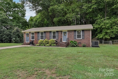 3808 Seaforth Dr, Charlotte, NC 28205 - photo 6