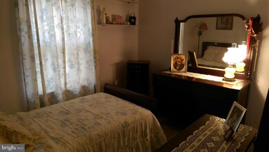 18615 Winding Creek Place, Germantown, MD 20874 - photo 5