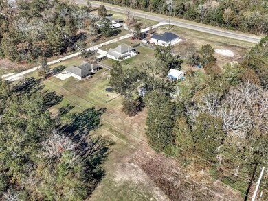 231 Joshua Ln, Lufkin, OK 74904 - photo 4