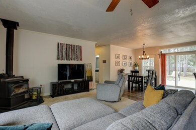 17477 Auklet Dr, Bend, OR 97707 - photo 3