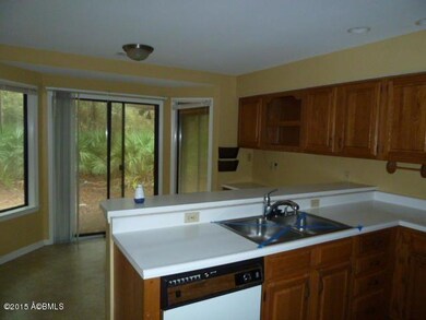 Eat-in Kitchen