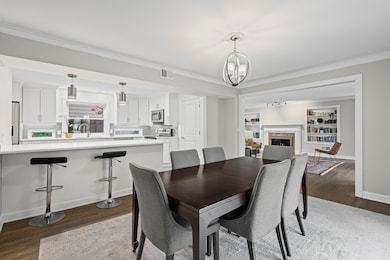 930 Harvard Ct, Highland Park, IL 60035 - photo 7