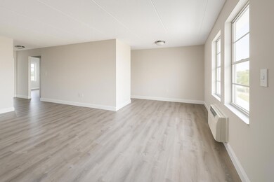 2716 Vandiver Dr unit 9b, West Palm Beach, FL 33409 - photo 2