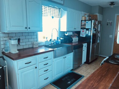 205 E Ensey St, Tuscola, IL 61953 - photo 5