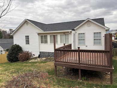 506 Gavin Cir, Salem, VA 24153 - photo 2