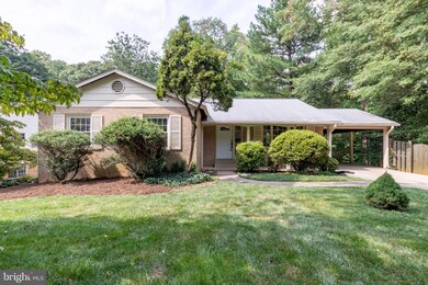 9516 Stevebrook Rd, Fairfax, VA 22032 - photo 2