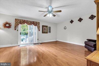 5090 W Woodmill Dr, Wilmington, DE 19808 - photo 5