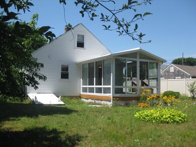 10 Winslow St, Buzzards Bay, MA 02532 - photo 5