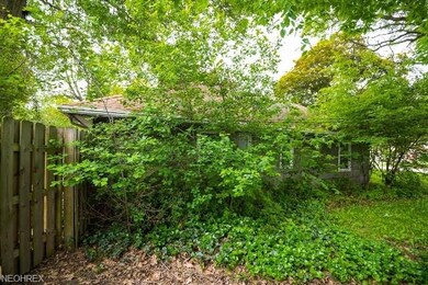 454 Crescent Dr, Berea, OH 44017 - photo 4