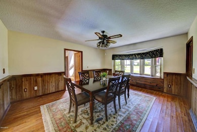 Dining_Room