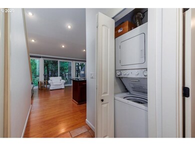 100 Kerr Pkwy unit 34, Lake Oswego, OR 97035 - photo 4