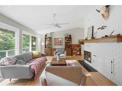 Living Room-Vaulted Ceilings