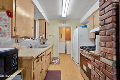 1412 N Smith St, Santa Maria, CA 93458 - photo 5