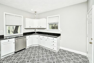 109 Walnut St unit 4, Somerville, MA 02145 - photo 5