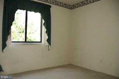 7 Mullingar Ct unit 202, Lutherville Timonium, MD 21093 - photo 3