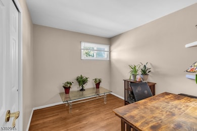 19 Cypress Dr, Parlin, NJ 08859 - photo 5