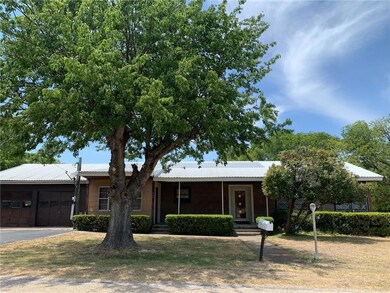 502 Benton, Bruceville, TX 76630 - photo 3