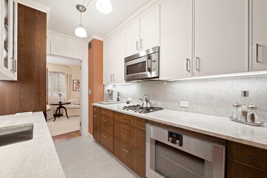 10 E 70th St unit 2B, New York, NY 10021 - photo 5
