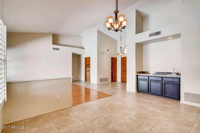 6957 W Kimberly Way Glendale-small-003-1