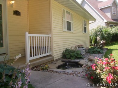 125 Coral Berry Dr, Jacksonville, IL 62650 - photo 5