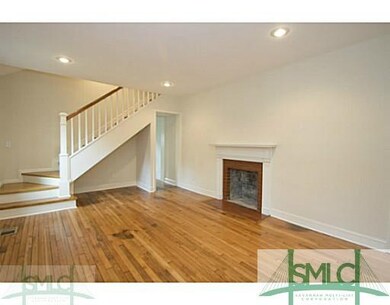 Den/Family/Great Room. Beautiful wood floors and w