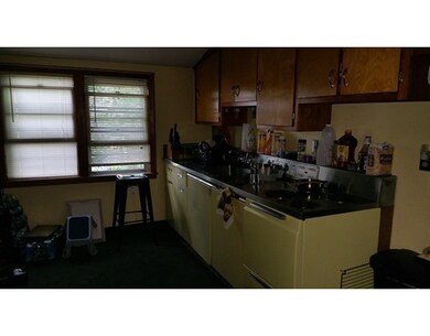 55 Pilgrim Ave, Worcester, MA 01604 - photo 6