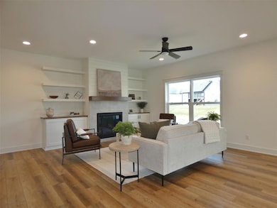 235 Aspen Cir, Pella, IA 50219 - photo 7