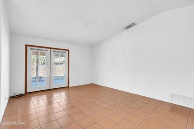 5841 N Moonbrook Rd, Tucson, AZ 85741 - photo 7