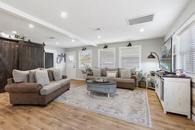 31611 Pin Oak St, Magnolia, TX 77355 - photo 5