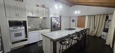 402 S Cedar St, Meade, KS 67864 - photo 4