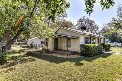 401 Turner St, Cleburne, TX 76033 - photo 4