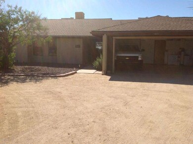 1011 E Maddock and ,4th ave 008