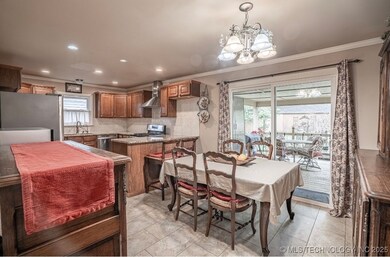 512 W Urbana St, Broken Arrow, OK 74012 - photo 4