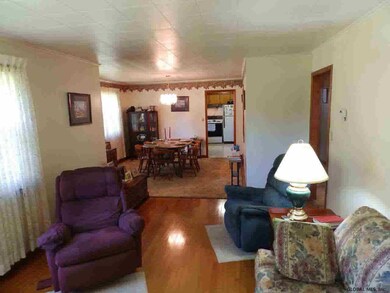 169 Jones Rd, Saratoga Springs, NY 12866 - photo 3