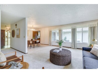 Living Room/Dining Room