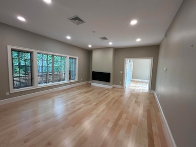 Living Room (not staged)