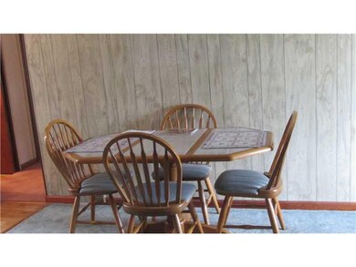 Kitchen. Plenty of room for family dinners