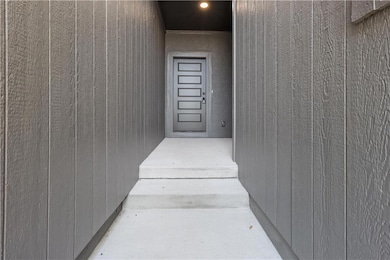 22518 W 93rd St, Lenexa, KS 66227 - photo 3