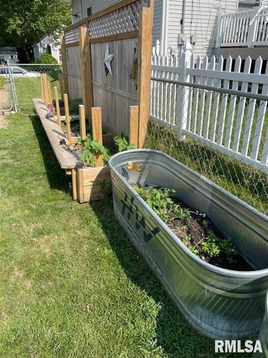 2120 Wilkes Ave, Davenport, IA 52804 - photo 5