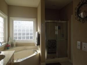 2010 Daly Dr, Harrison, AR 72601 - photo 5