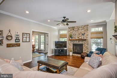 26139 Murrey Dr, Chantilly, VA 20152 - photo 4