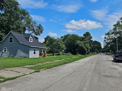 1217 W 1st St, Anderson, IN 46016 - photo 3