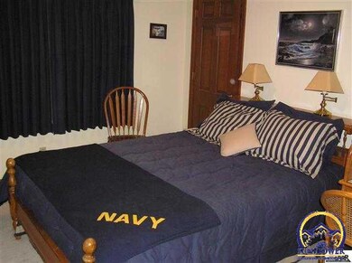 3520 SW Lincolnshire Rd, Topeka, KS 66614 - photo 7