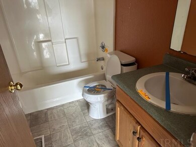 1729 Elizabeth St, Elkhart, IN 46516 - photo 7