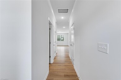 1856 Pheasant Trace Cir, Kernersville, NC 27284 - photo 5