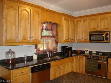 2405 Hickory Forest Dr, Asheboro, NC 27203 - photo 4